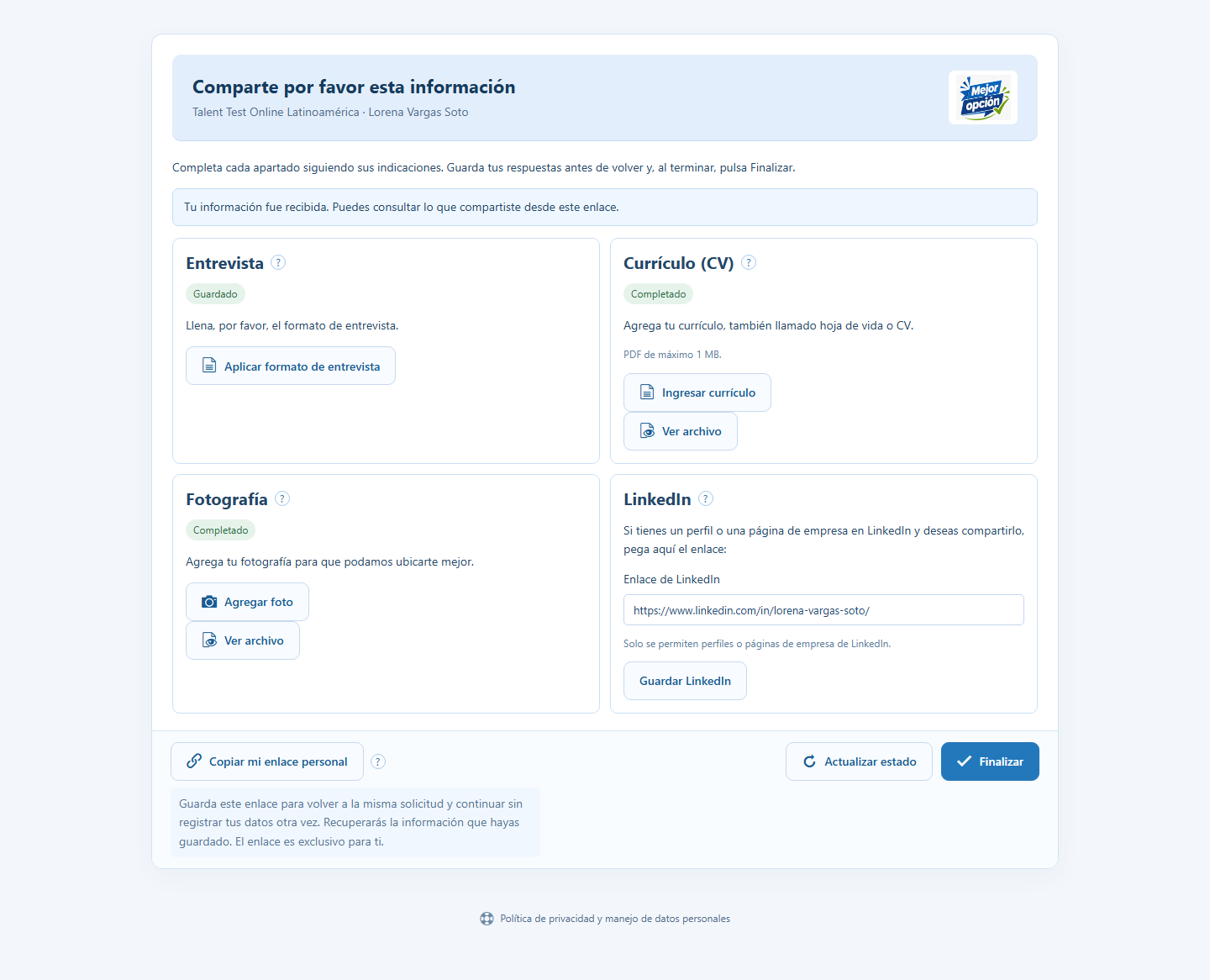 Experiencia del candidato: entrevista escrita, currículo, fotografía y enlace de LinkedIn reunidos en Primer acercamiento de Talent Test Online.